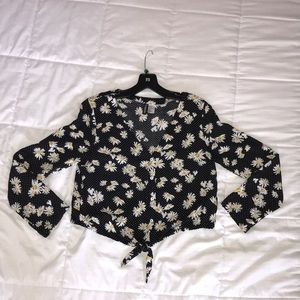 Long sleeve daisy blouse